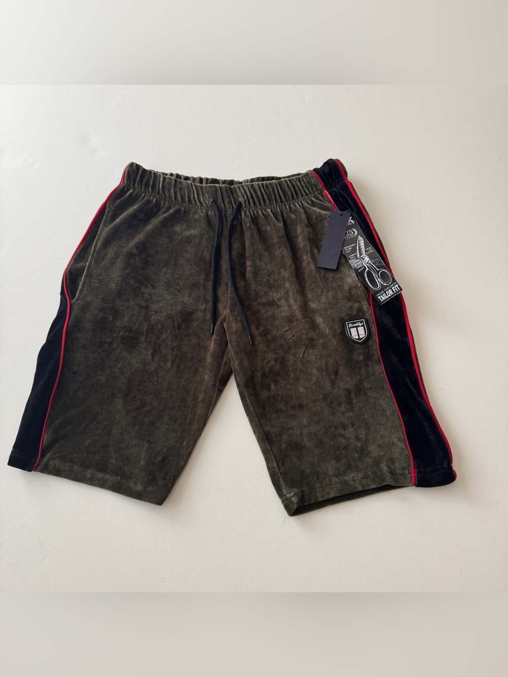Brooklyn Xpress BKX Sport Men's Olive Shorts Tailor Fit Size L Casual Travel